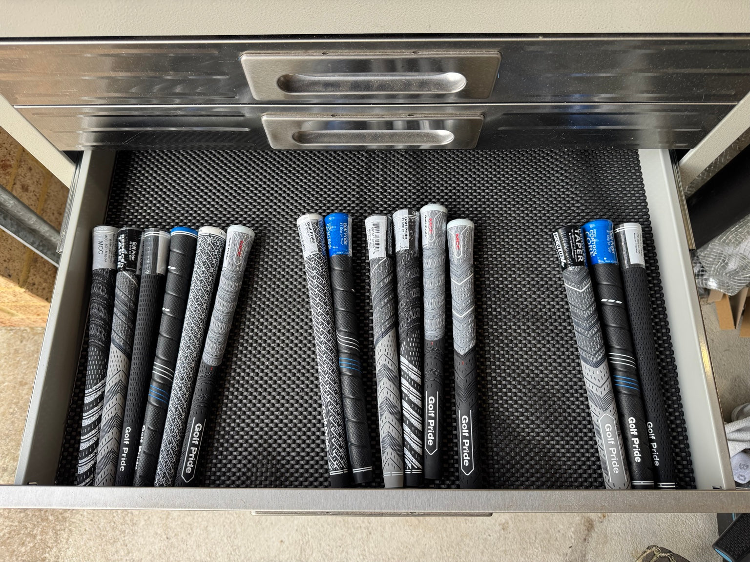 Golf Pride trial grips in the TGCC fitting station